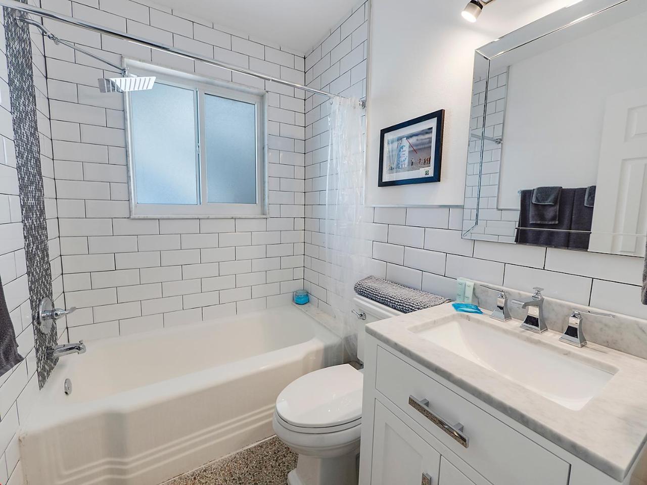 Beautiful 1 Bedroom Steps To The Beach! West Palm Beach Buitenkant foto