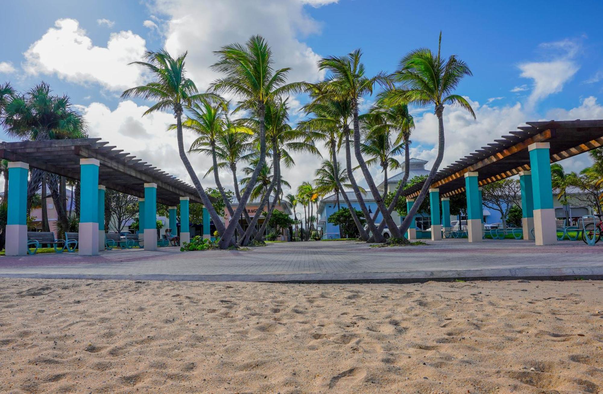 Beautiful 1 Bedroom Steps To The Beach! West Palm Beach Buitenkant foto
